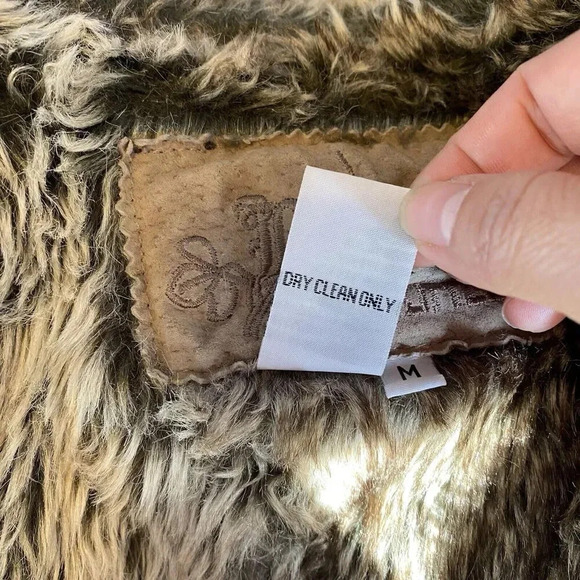 Live a Little Leather Suede Vest Jacket Lady M Faux Fur Tan Boho Western Gothic - Picture 4 of 9